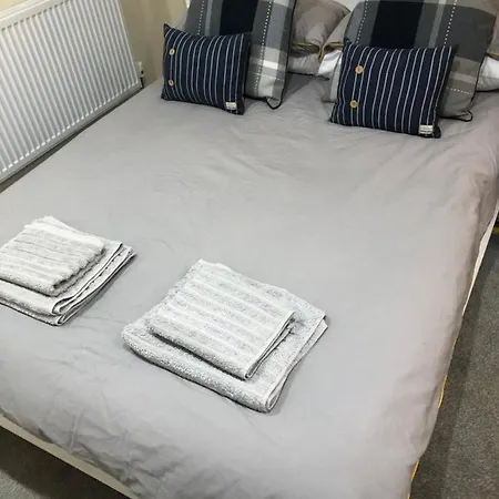 M60 Modern Studio Appartment With Free Parking Denton  Exterior photo