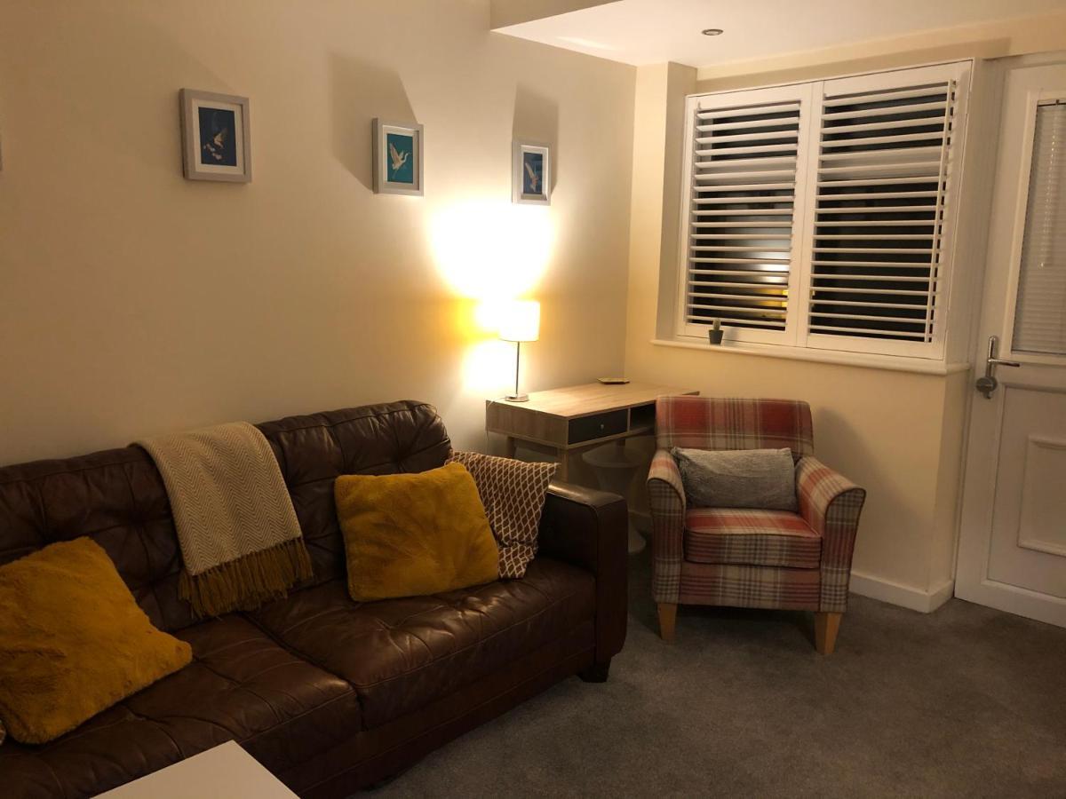 M60 Modern With Free Parking Apartment